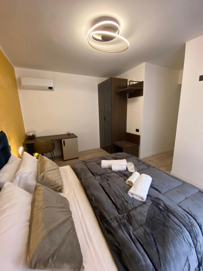 Hotel Plaza Ungheria Palerme Extérieur photo
